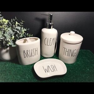 Rae Dunn Bathroom Set